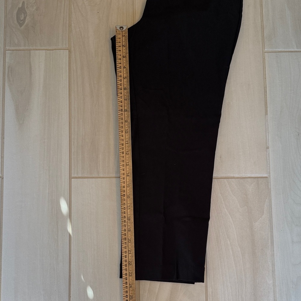 Rafaella Comfort| Black Flat Front Stretch Capri/Cropped pants - Picture 8 of 9